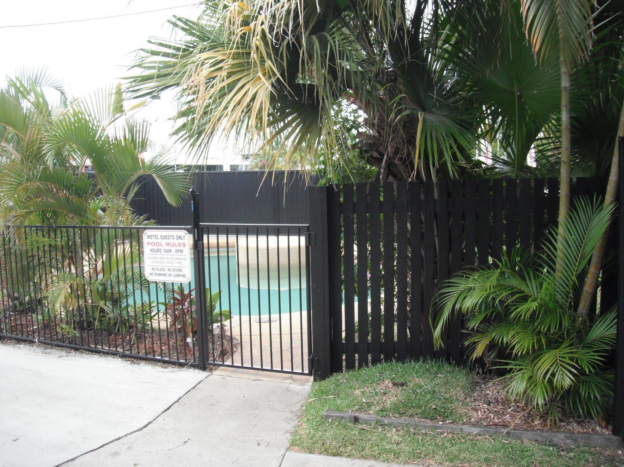 Cool Palms Motel Mackay Exterior foto